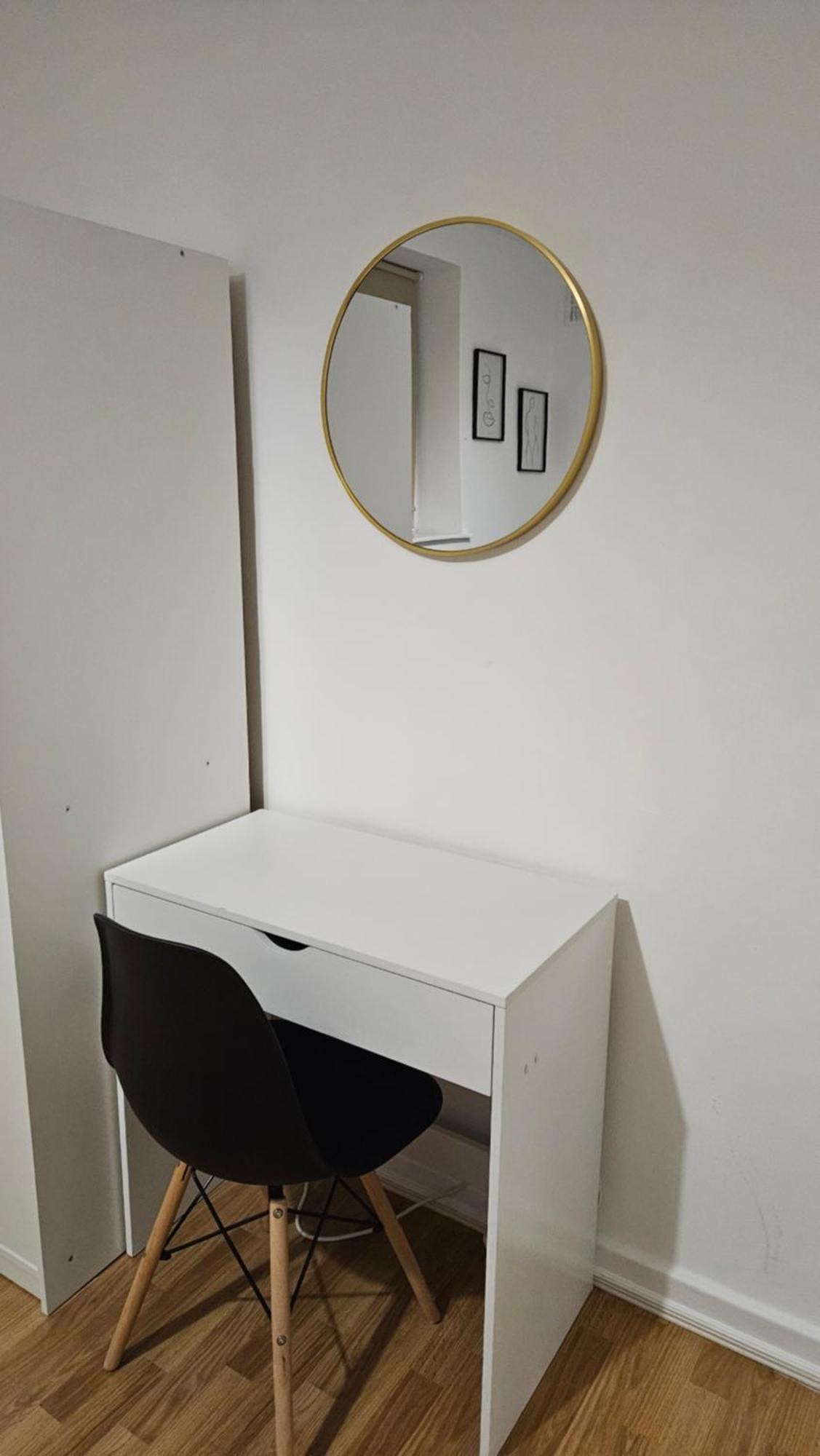 Spacious Two Bedroom Apartment In Battersea, Free Parking ลอนดอน ภายนอก รูปภาพ