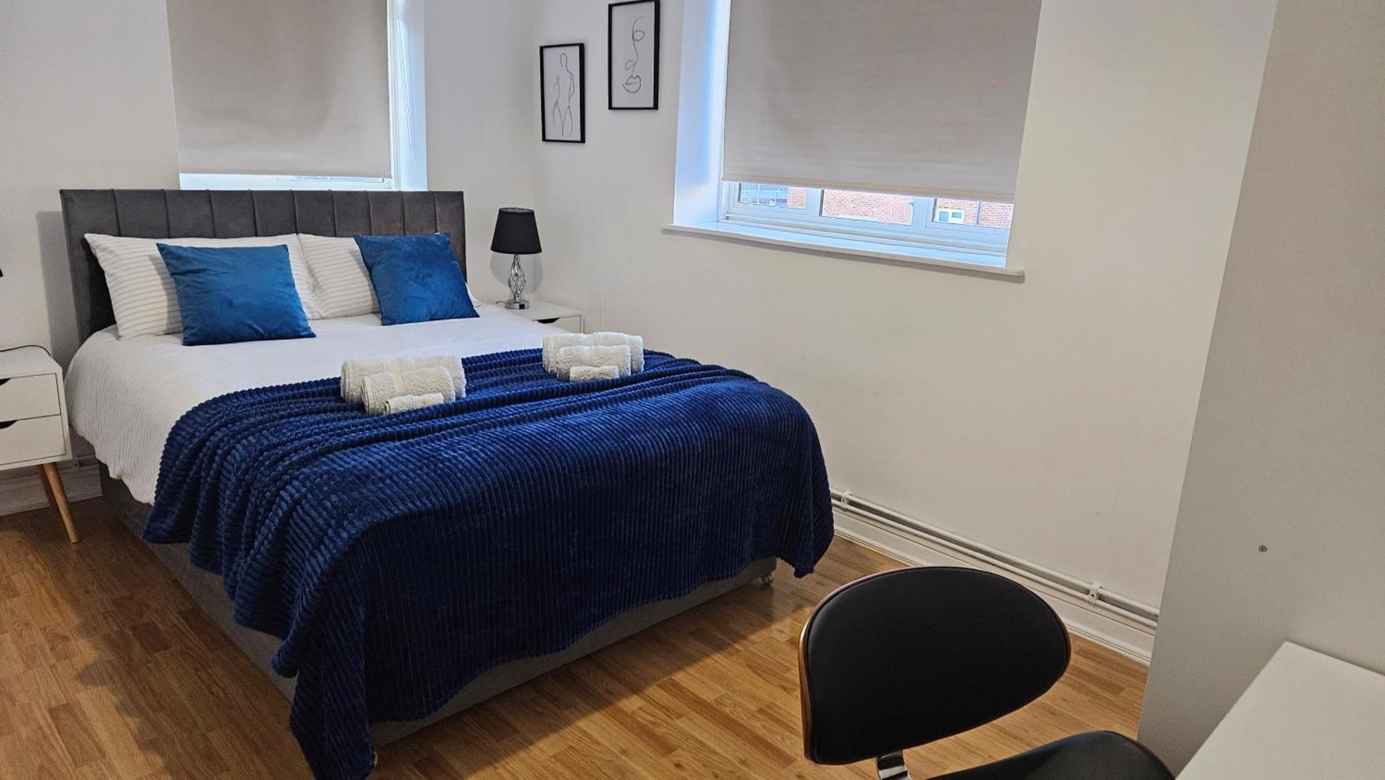 Spacious Two Bedroom Apartment In Battersea, Free Parking ลอนดอน ภายนอก รูปภาพ