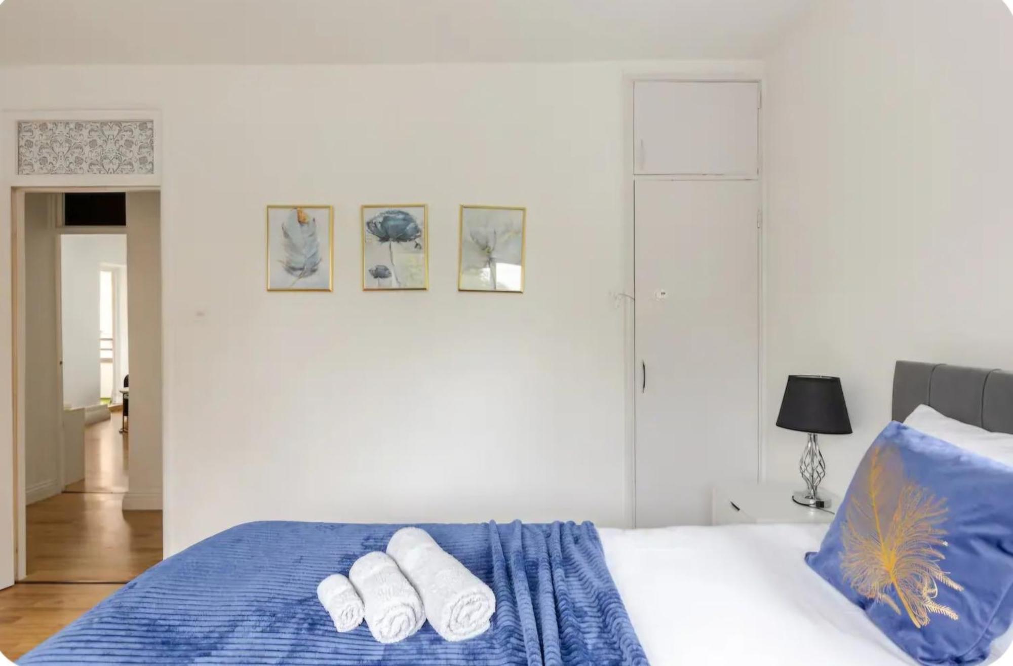 Spacious Two Bedroom Apartment In Battersea, Free Parking ลอนดอน ภายนอก รูปภาพ